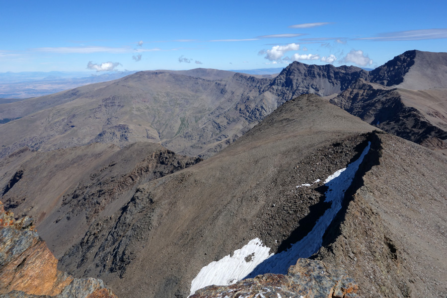 siera-nevada-sneg