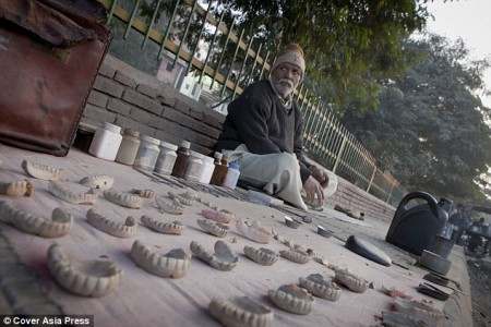 Delhi's Street Dentist